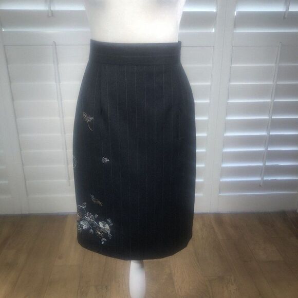 Vtg 90s Harve Benard High Waisted 100% Wool Gray Pinstripe Pencil Skirt 8P Knee - Picture 1 of 11